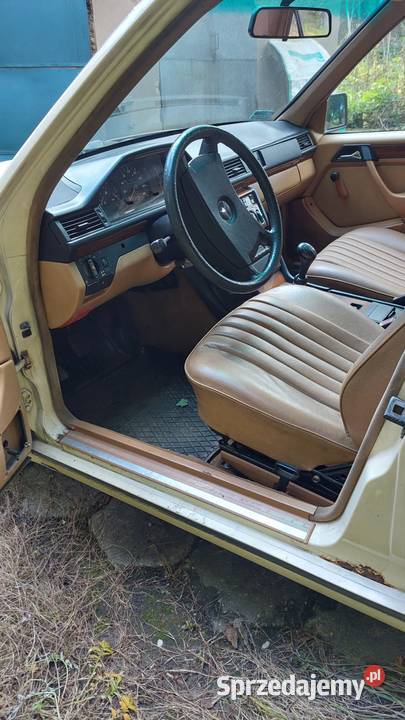 MercedesBenz 200D 1991 Klasyk w świetnym stanie nieuszkodzony Rąbino