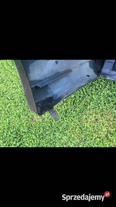 Passat b4 zderzak tył LN5Y Krempna