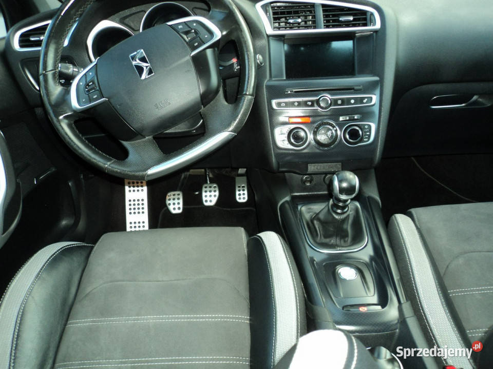 Citroen DS4 sprzedam DS4 z 2017r 12 b światła LED Lublin