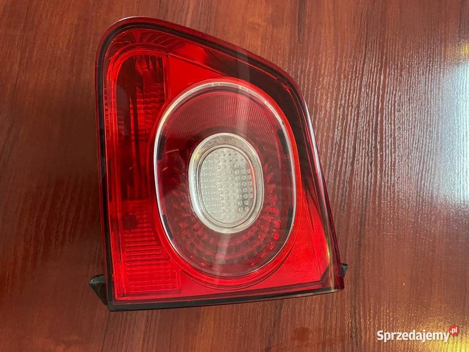 Lampy tylne lewa i prawa w klape Volkswagen osobowe