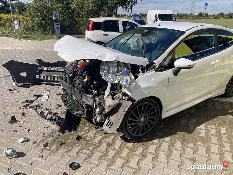 Fiesta mk7 cala na części Pobiedziska