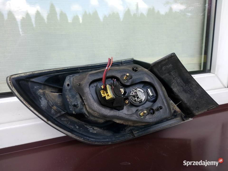 Mazda 3 BK LIFT FL lampa tył tylna prawa w