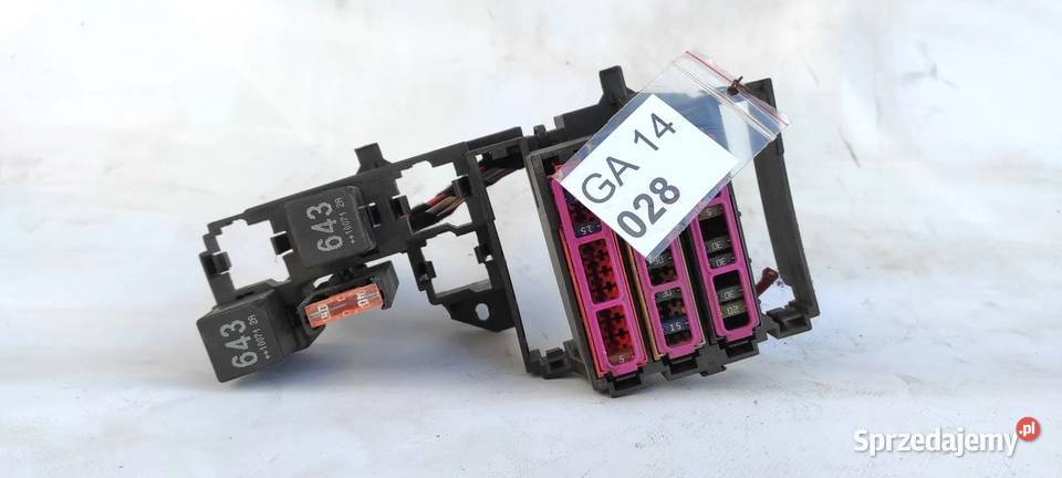 20072015 Audi A4 B8 BSI skrzynka bezpieczników Skrzynki bezpieczników