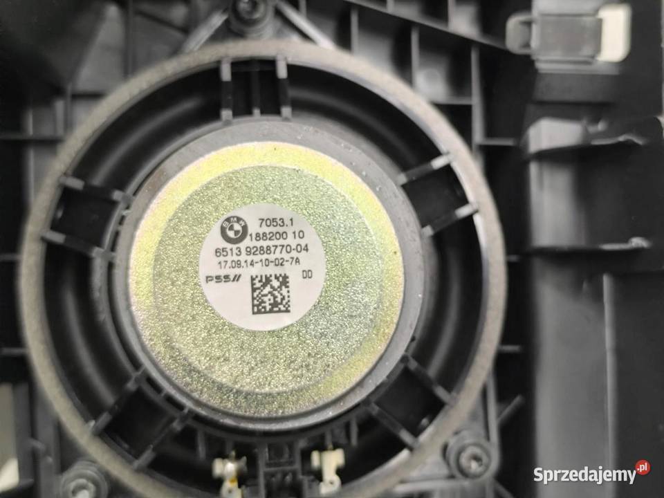 MOCOWANIE PÓŁKI BAGAZNIKA GŁOŚNIK BMW F20