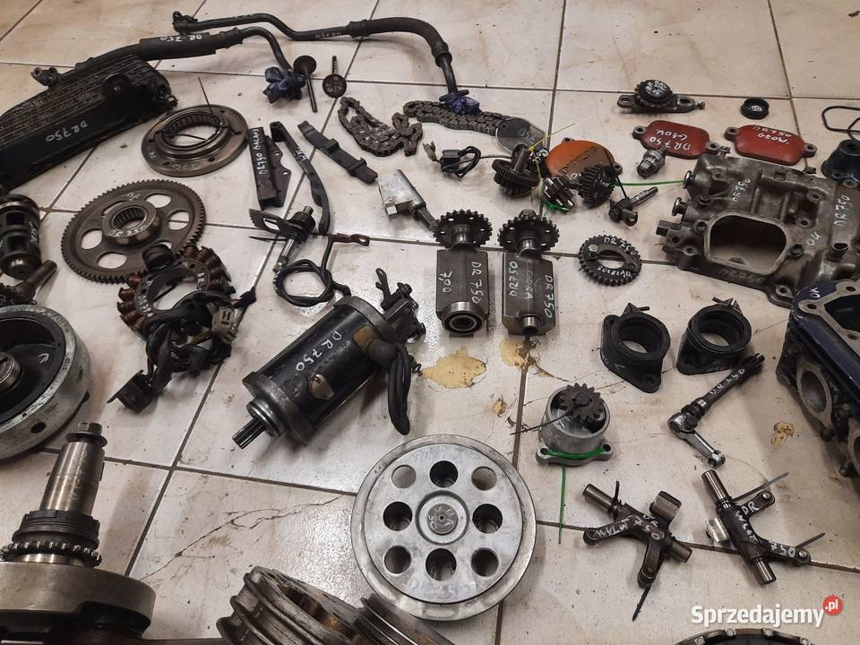 Suzuki DR 750 silnik części głowica wał cylinder Jelenia Góra