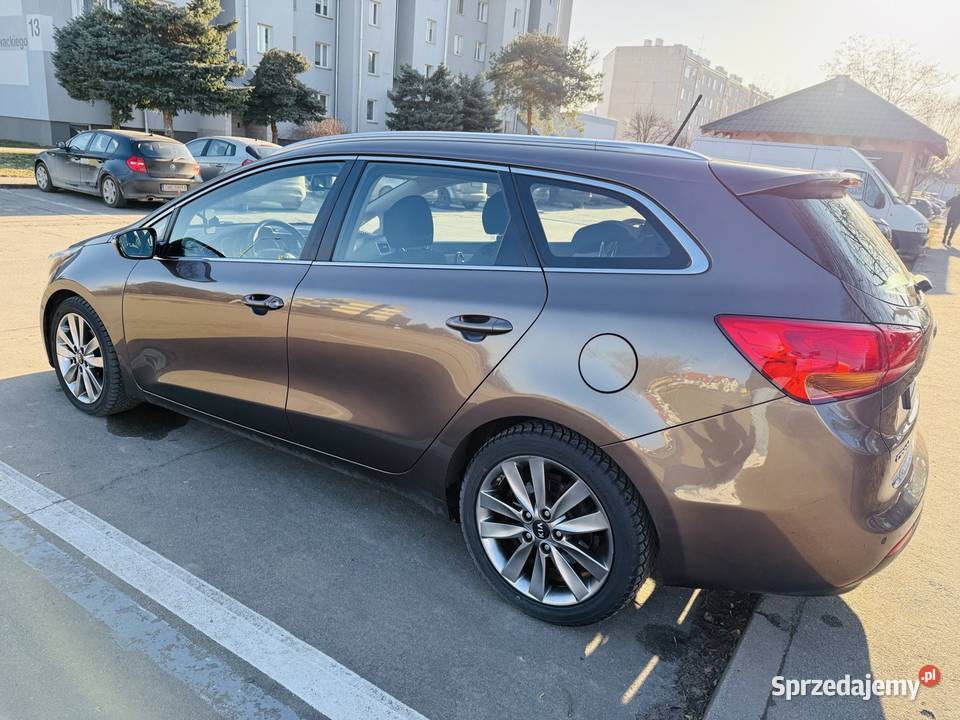 Kia Ceed 2012 16 crdi 128 Kombi Brzeg Dolny