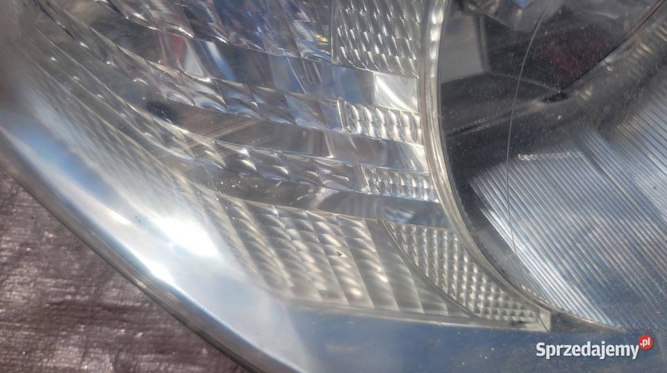 SKODA OCTAVIA II LAMPA PRAWA PRZOD REFLEKTOR