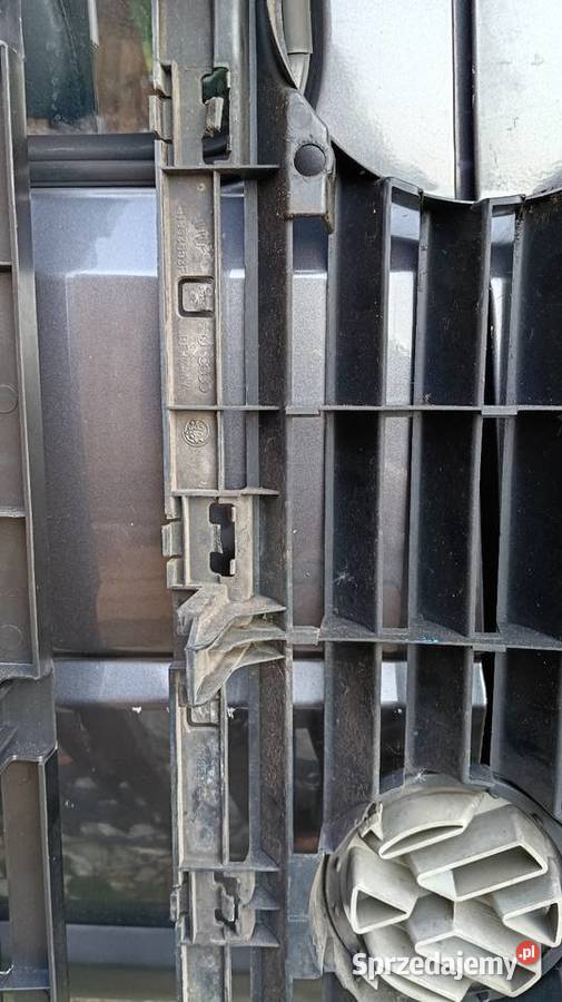 Grill Atrapa 4 lampy Volkswagen Golf 2 i Jetta Kraków sprzedam