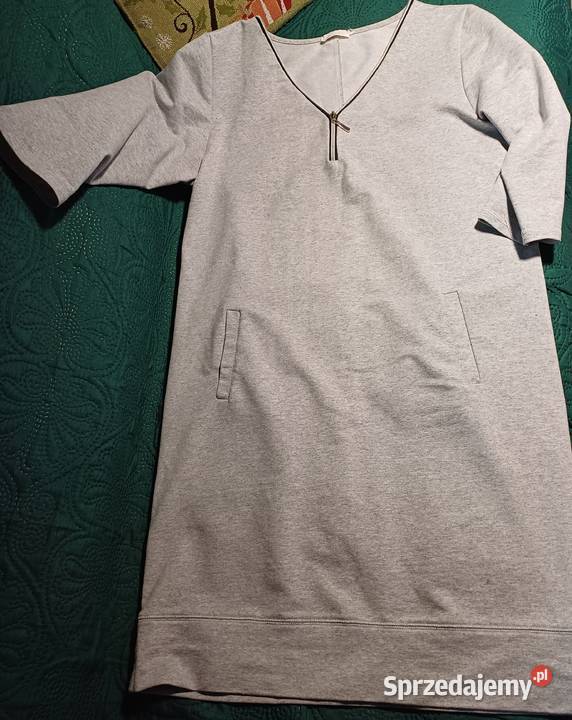 Sukienka sportowa jasnoszara dresówka firmy Kraków