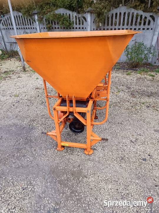 Rozsiewacz motyl Potworów