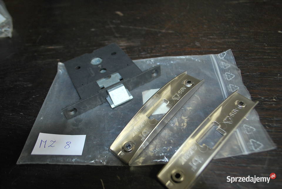 KOMPLET ZAMEK DRZWI I MASKOWNICA mazowieckie Grzebowilk sprzedam