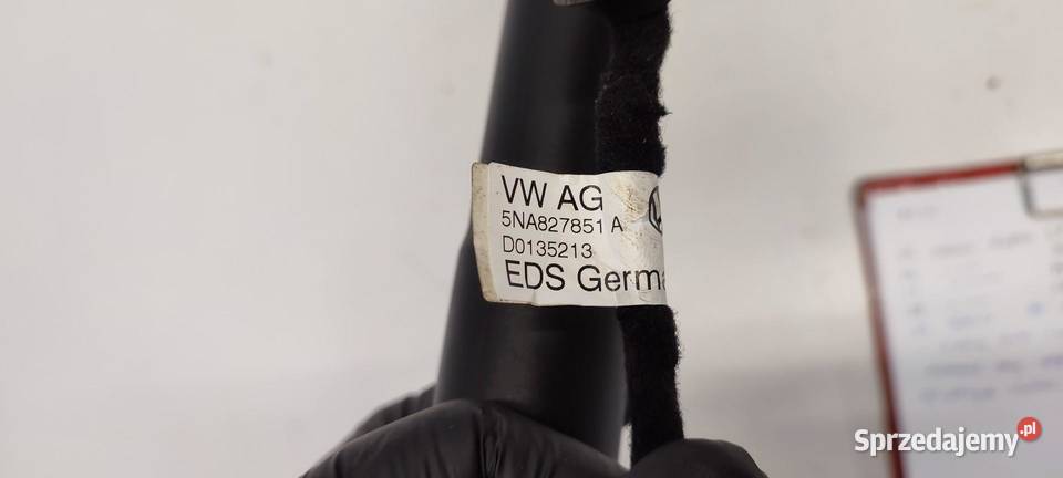 VW TIGUAN II SIŁOWNIK KLAPY LEWY 5NA827851A sprzedam