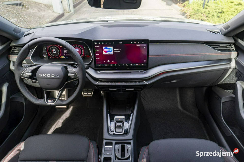 koda Octavia RS 20 TSI 265 DSG Dostępna ręki IV asystent pasa ruchu Łódź