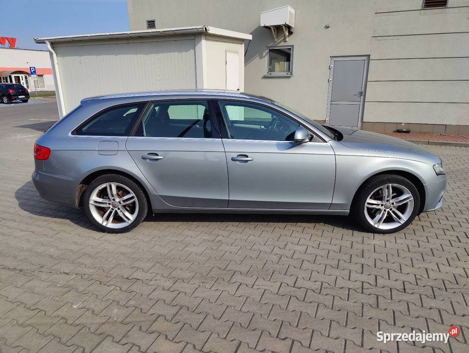 Audi A4 B8 20 TDI CROryginalny lakier235 000Alu immobilizer A4 sprzedam