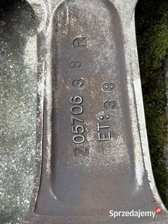 Alufelgi Audi 16 5x112 70Jx16H2 ET38 Środek Wiązownica Duża