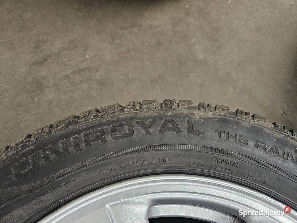 4 17565 R15 84T Uniroyal MS Plus 77 730mm 680mm Katowice