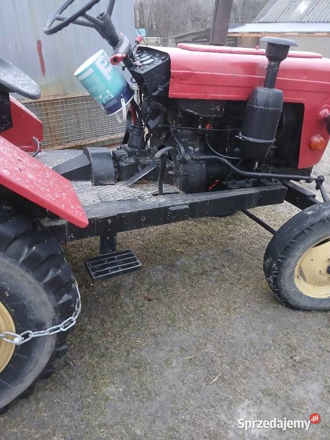 Traktor sam z silnikiem c328 Pozostałe sprzedam