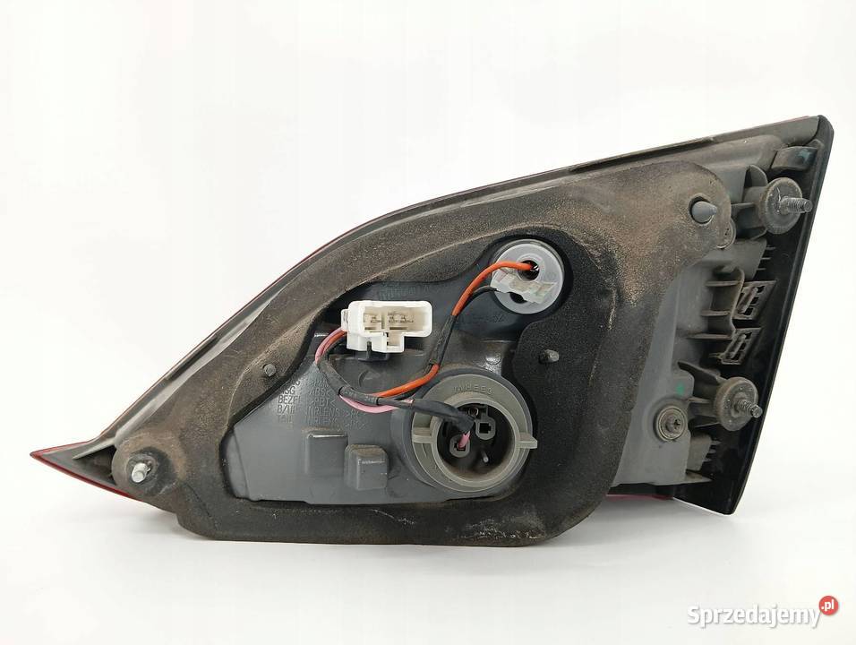 LAMPA TYŁ W KLAPĘ LEWA KOMBI Hyundai i30 II sprzedam