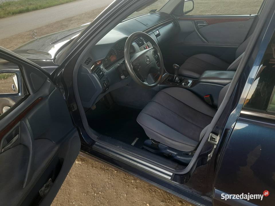 mercedes w210 e sedan 22cdi 6manual 3 właściciel podkarpackie