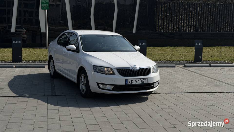 Skoda Octavia 14 światła przeciwmgielne Octavia Kraków