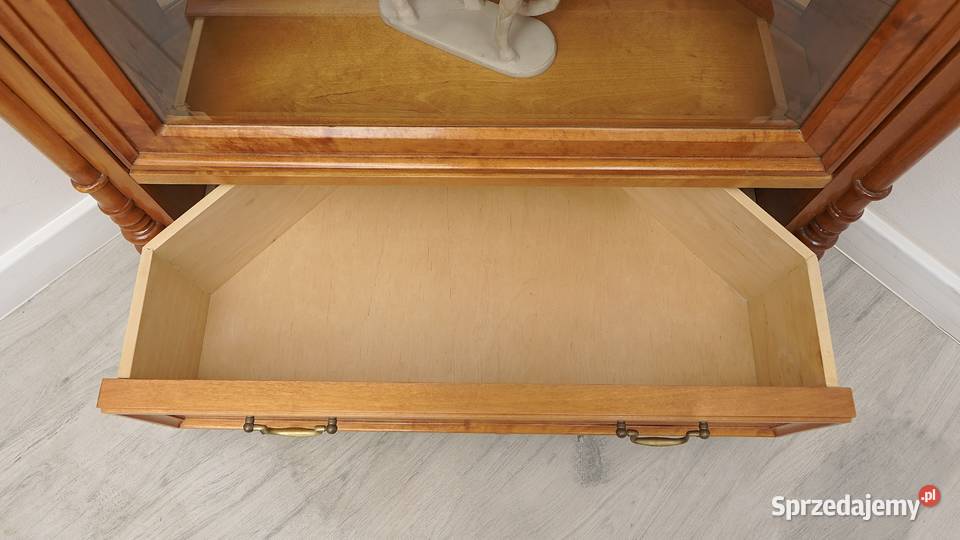 Stylowa witryna narożna BIEDERMEIER renowacji Jerka
