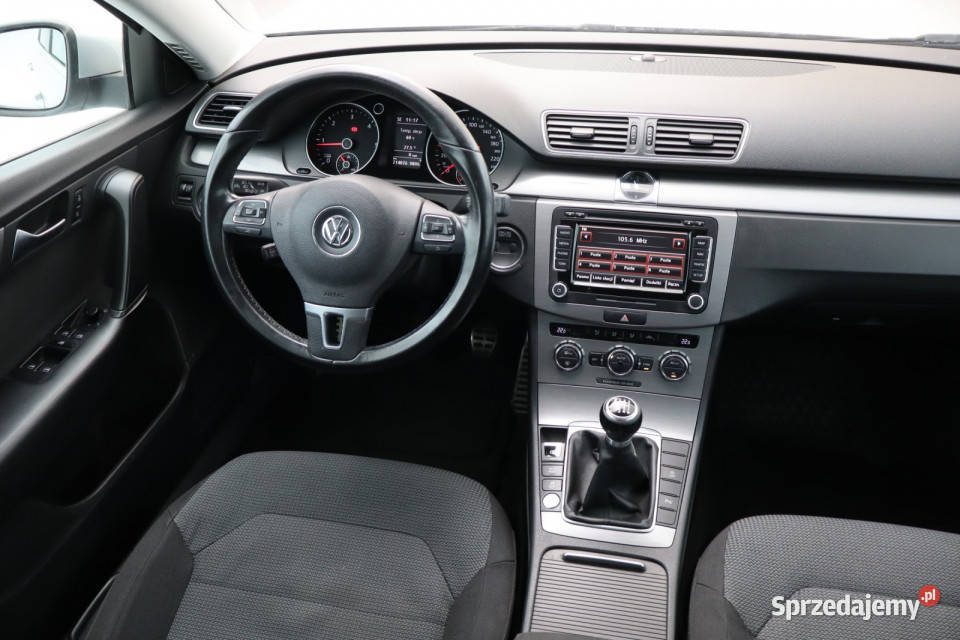 VW Passat 20 TDI światła przeciwmgielne Zabrze