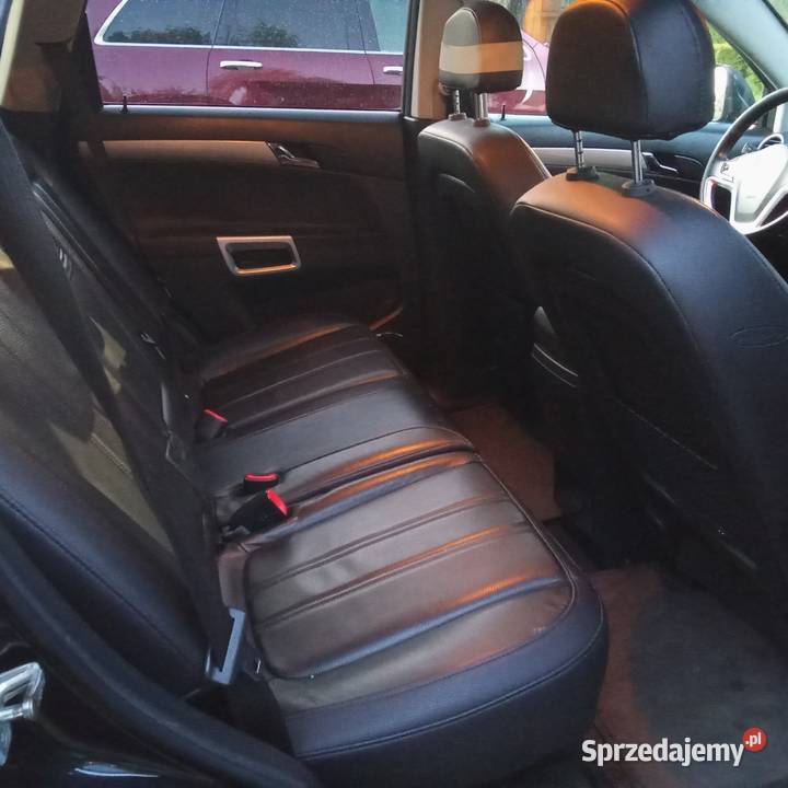 Opel antara bogato wyposażony