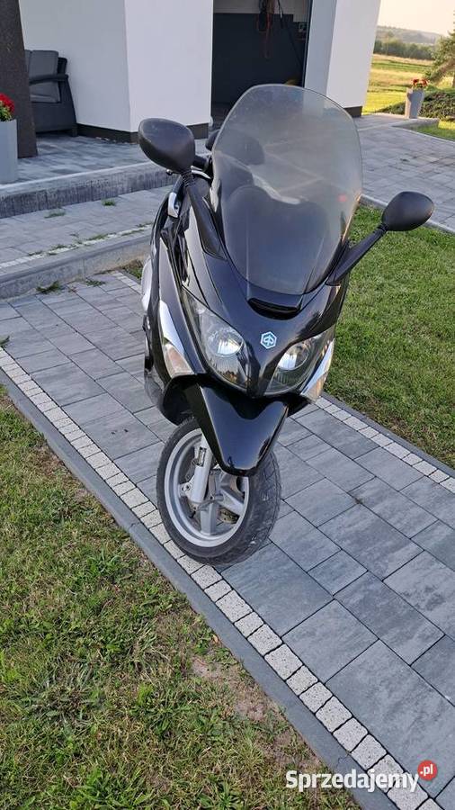 Skuter Piaggio Xevo 125 Dębowiec