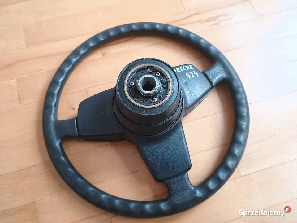 kierownica Porsche czarna 924944928911