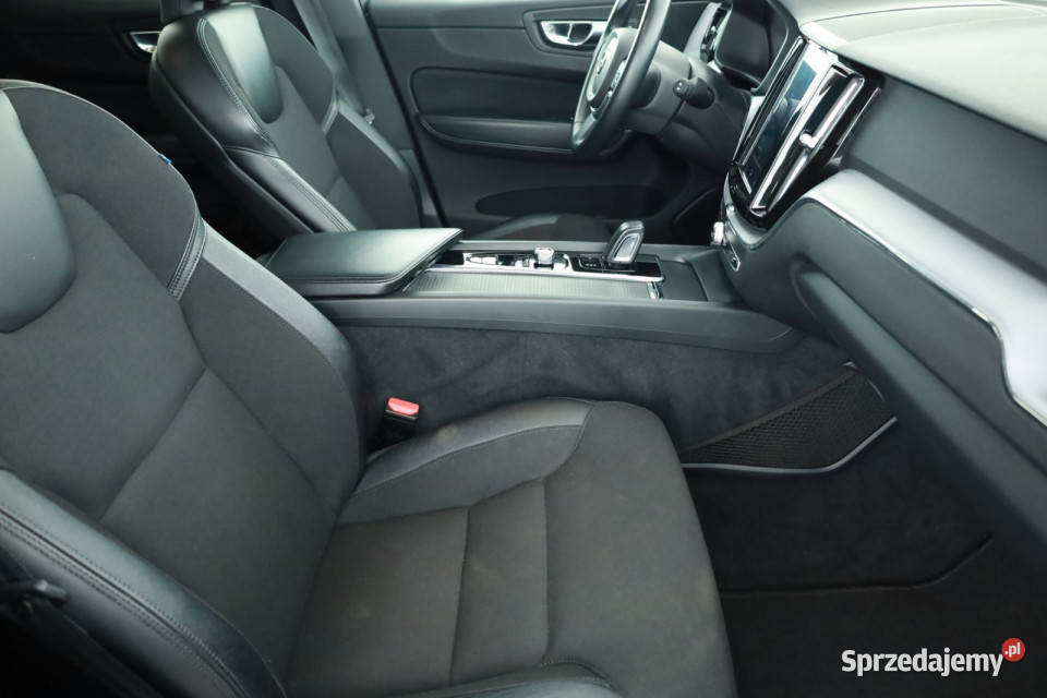 Volvo XC60 B4 AWD Piaseczno