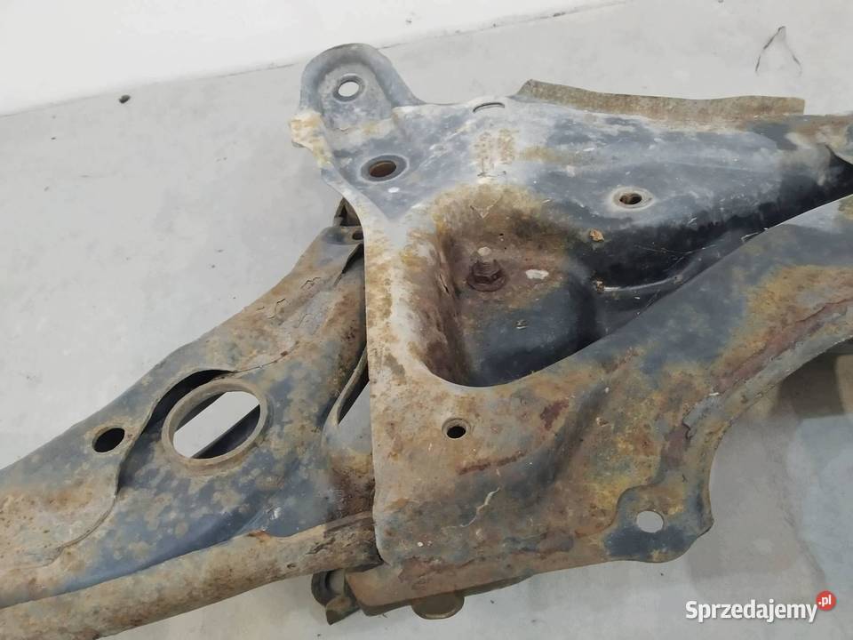 SANKI ZAWIESZENIA PRZÓD WAHACZ Toyota Yaris II Rok produkcji 2009 Zawieszenie silnika