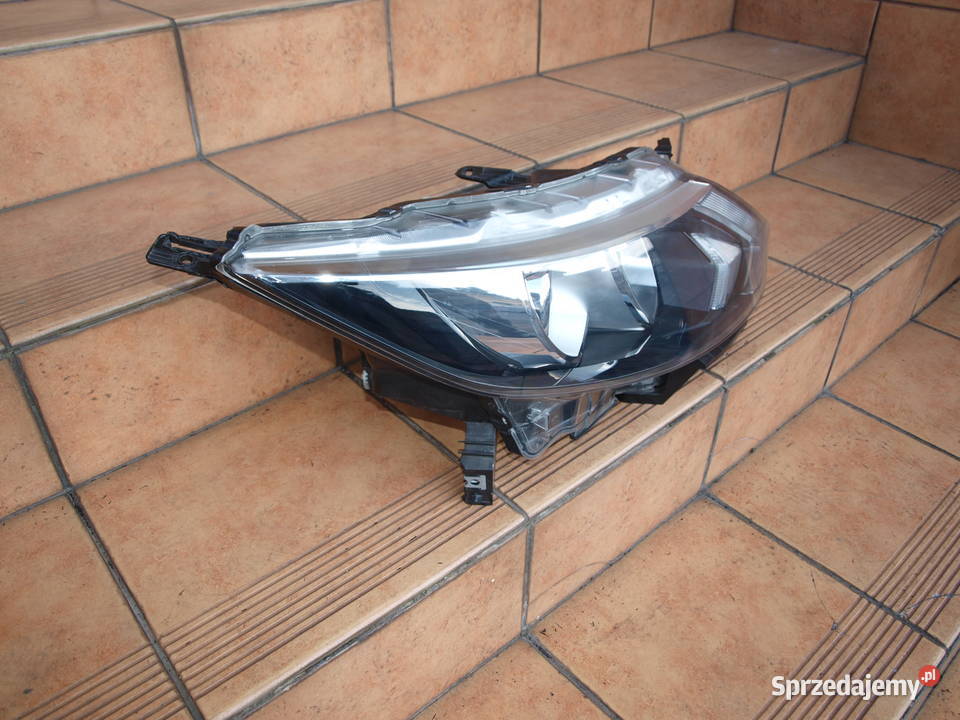 Nissan Qashqai II 2 lampa prawa przód zwykła Led Kalisz
