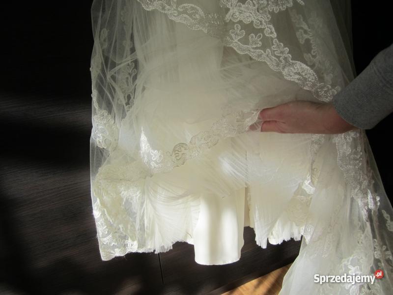 z salonu madonna koronka Pronovias Wolsztyn sprzedam