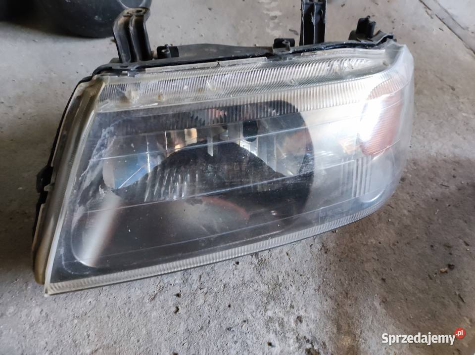Lampa lewa Mitsubishi Pajero Sport Radom