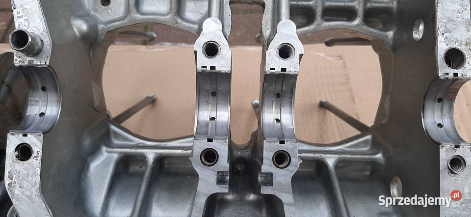 Suzuki GS 500 kartery połówki silnika mazowieckie Warszawa