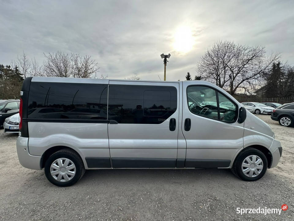 Renault Trafic 20 DCI9 miejscKlima na tyłSalon Van / Minibus sprzedam