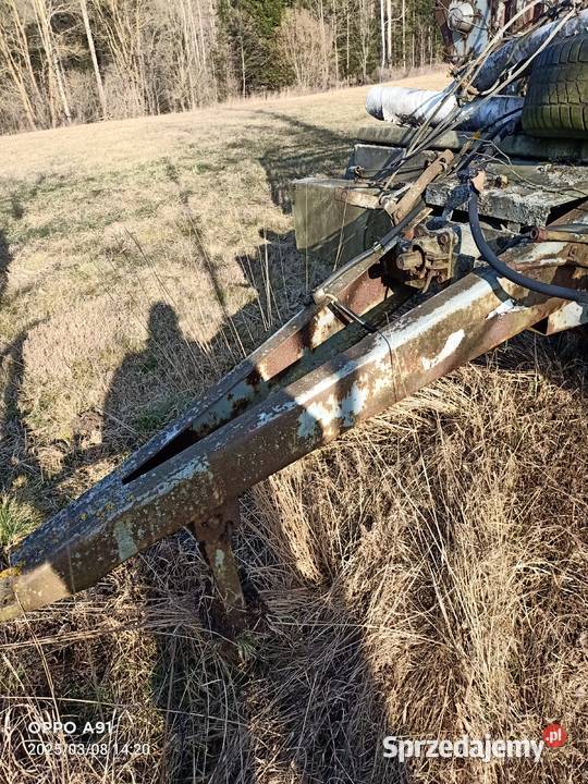 Zbierająca do zielonki siana słomy przyczepa do Szypliszki