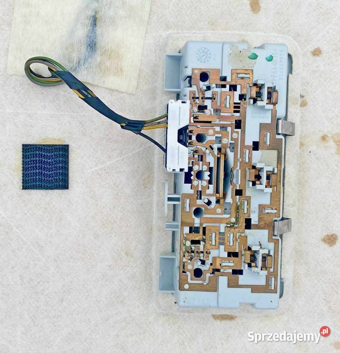 OPEL INSIGNIA A KOMBI PODSUFITKA 13280306 Rok produkcji 2010 Radom