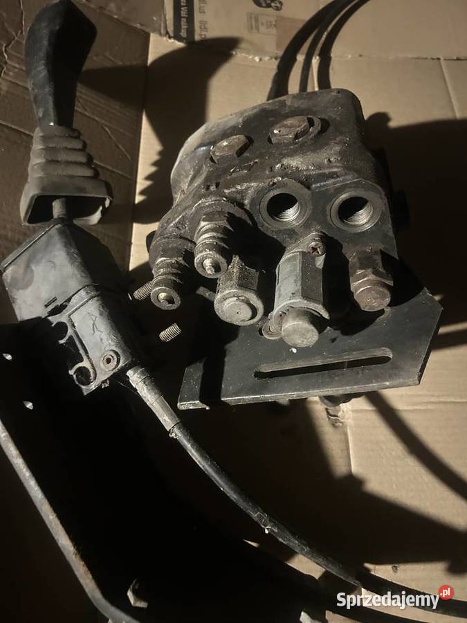 Hydrauliczny rozdzielacz do tura Świecie