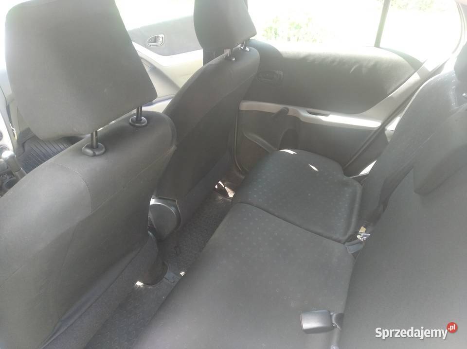 Toyota yaris manualna