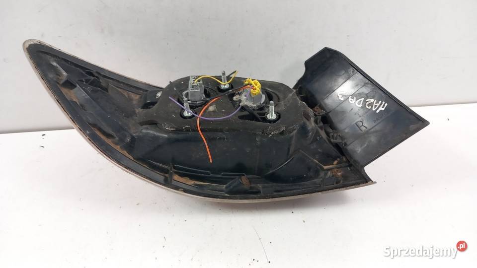 MAZDA 3 BL HB LAMPA TYŁ PRAWA Zbierkowo