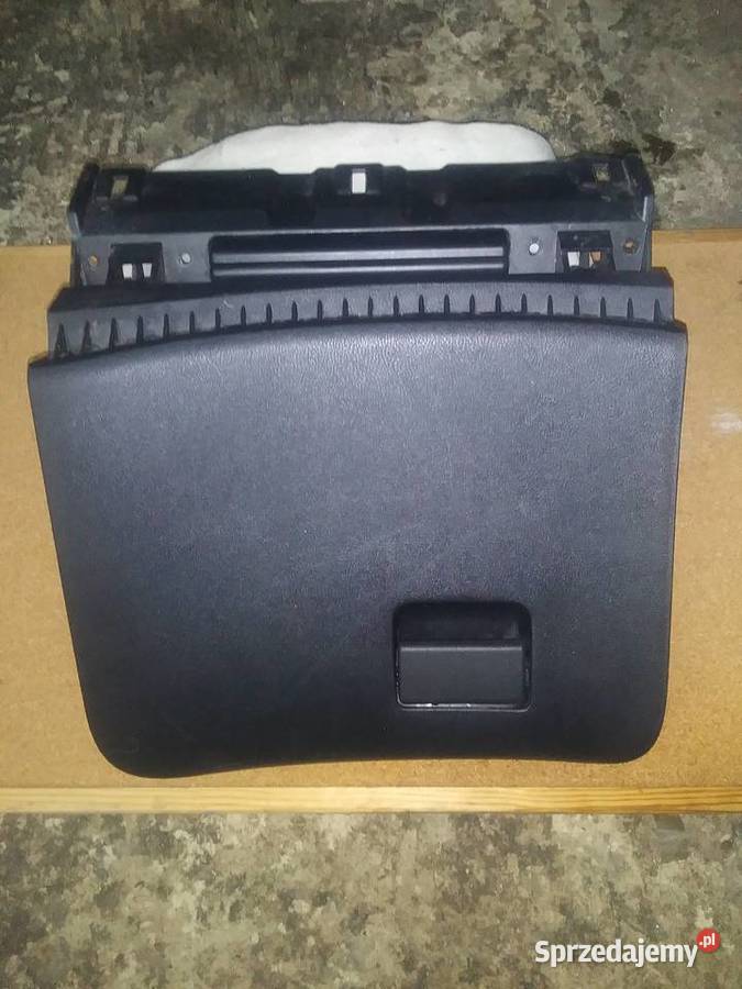 Nissan Juke F15 schowek