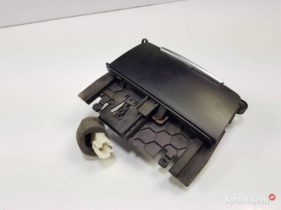 POPIELNICZKA AUDI A4 B8 8K0857965 kujawsko-pomorskie Lipno sprzedam