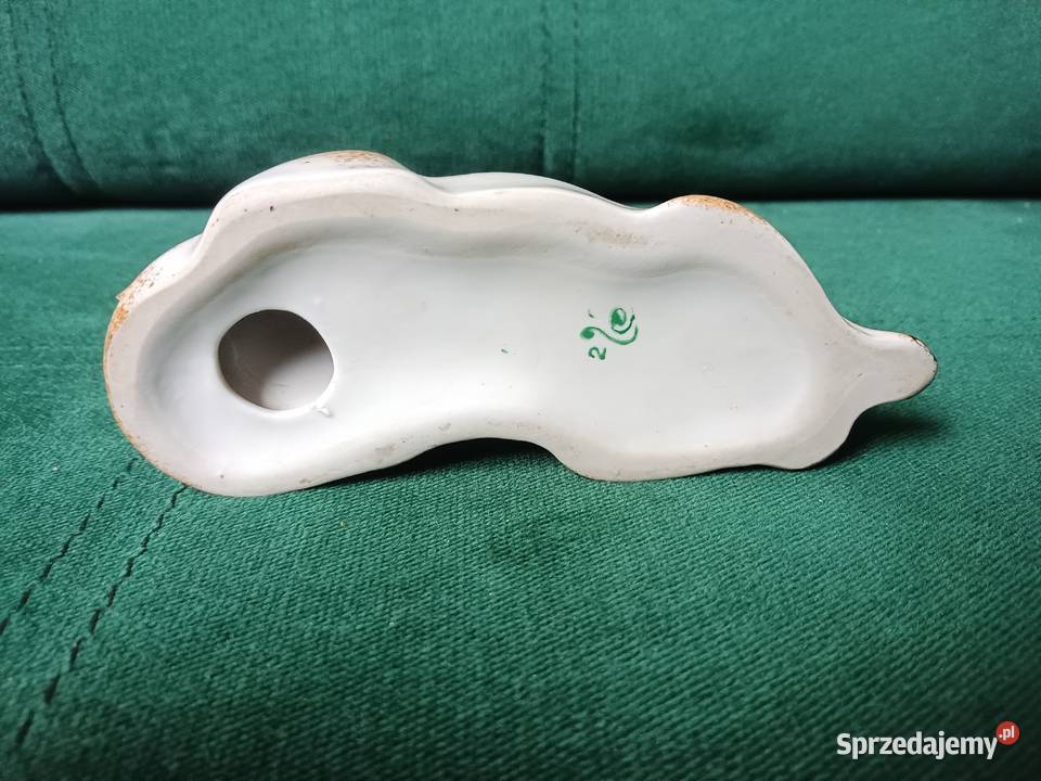 Porcelanowa figurka psa z PRL ZSSR sygnowana Zbylitowska Góra