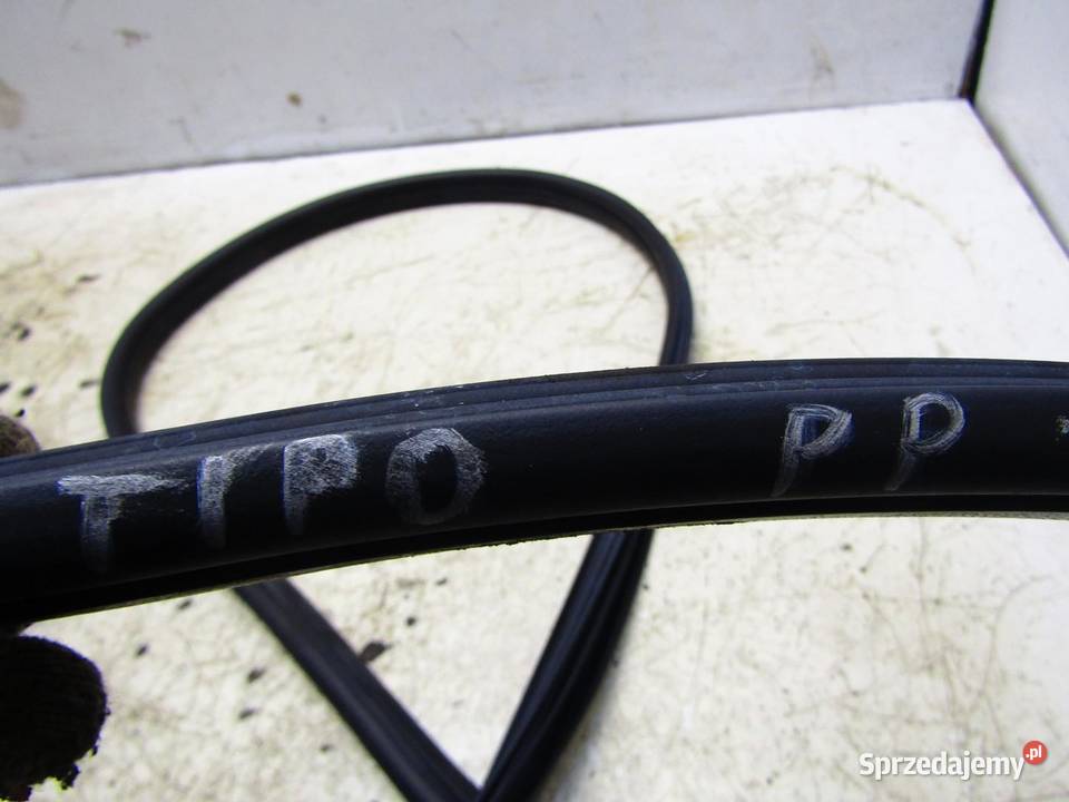 USZCZELKA DRZWI PRAWY PRZÓD PRZEDNIA FIAT TIPO