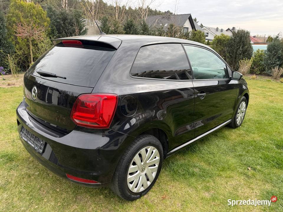 Volkswagen Polo 10 MPI 60 2014 123 304 Niemcy 2 benzyna Siekierki Wielkie