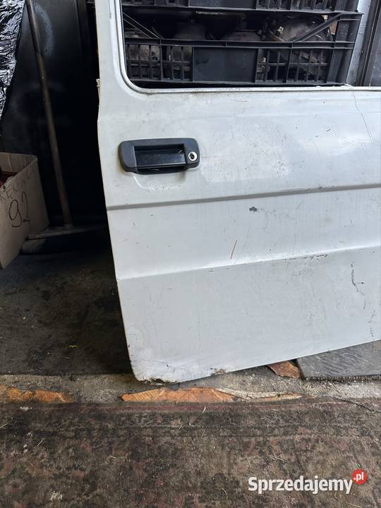 Drzwi fiat 126p st Stąporków sprzedam