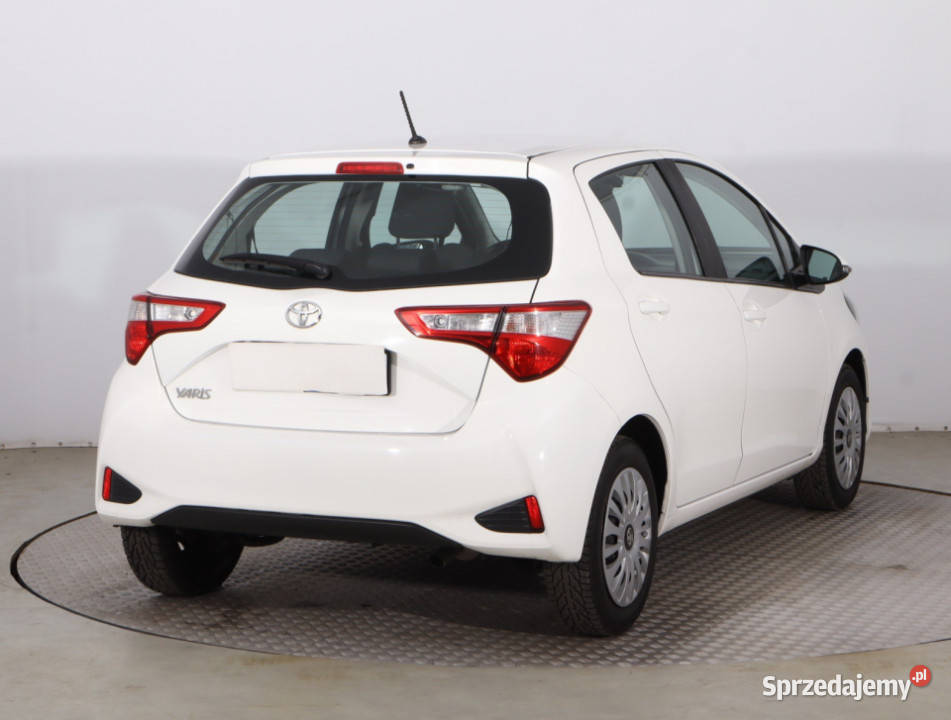Toyota Yaris 15 Dual VVTi ESP Samochody osobowe