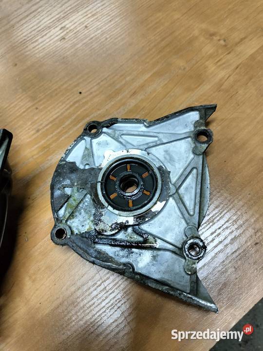 Pokrywa dekiel pompy wody Kawasaki GPZ 500 Pozostałe sprzedam