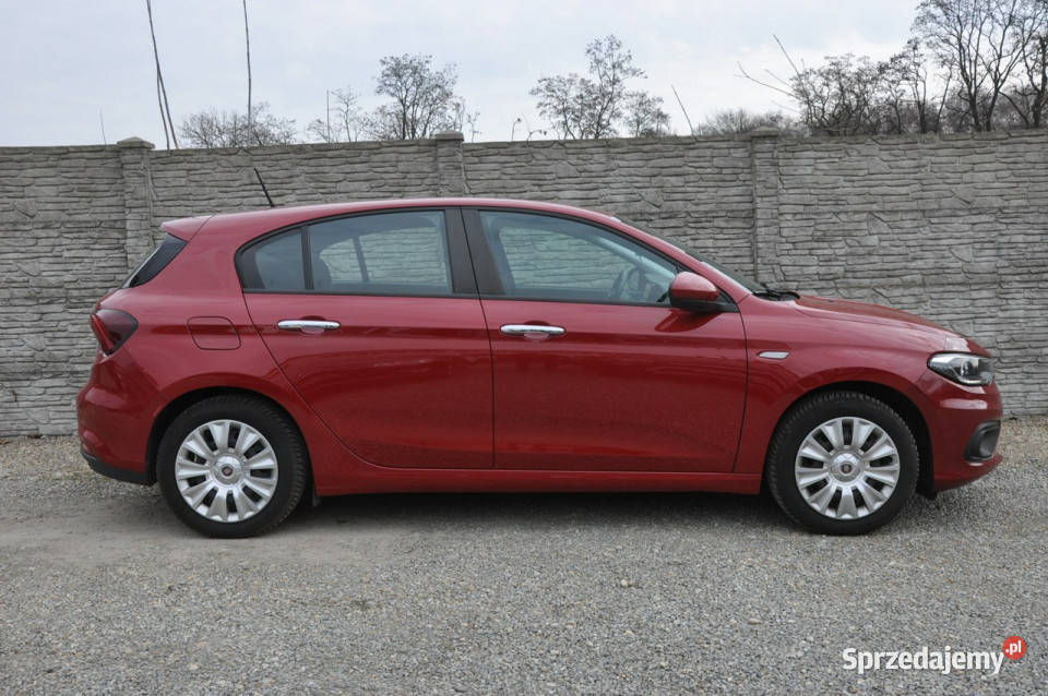 Fiat Tipo 14 95 hatchback LED Navi Kamera wielofunkcyjna kierownica Dąbrowa Górnicza sprzedam